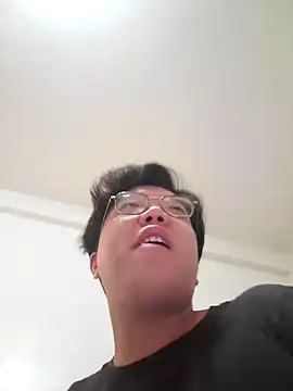 Snapshot of ksshp9502 chatting on November 27, 2025, 5:15 pm ksshp9502 online show from November 27, 2025, 5:15 pm