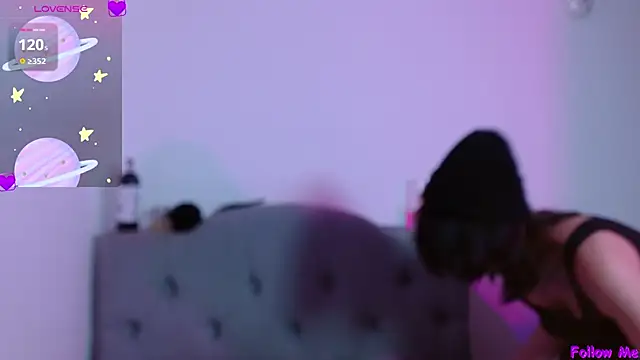 Red-moon1 online show from January 25, 2025, 1:41 pm