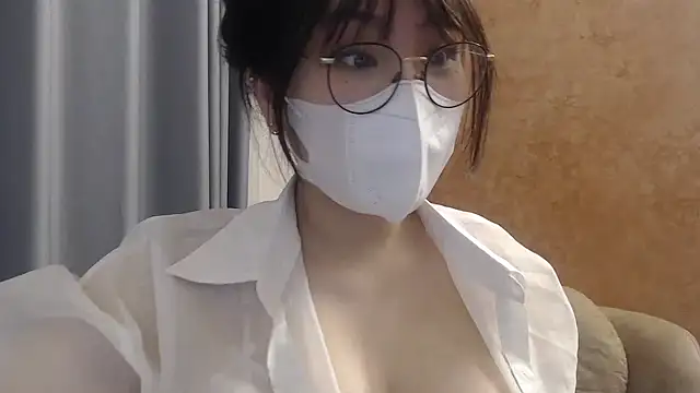 Onee-Chew online show from December 30, 2024, 8:47 pm