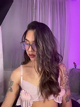 Snapshot of Samantha_Bernardo chatting on March 31, 2026, 4:02 am Samantha Bernardo online show from March 31, 2026, 4:02 am