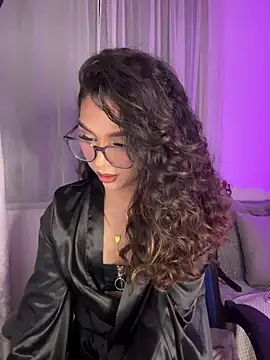 Snapshot of Samantha_Bernardo chatting on April 7, 2026, 3:51 am Samantha Bernardo online show from April 7, 2026, 3:51 am