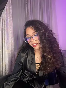 Snapshot of Samantha_Bernardo chatting on April 9, 2026, 3:50 am Samantha Bernardo online show from April 9, 2026, 3:50 am