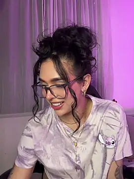 Samantha Bernardo online show from May 26, 2026, 3:13 am