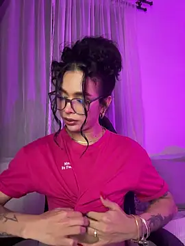 Samantha Bernardo online show from May 27, 2026, 3:58 am