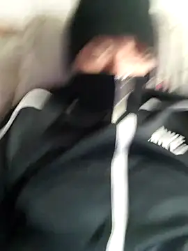 Snapshot of Eln1no69 chatting on October 23, 2025, 5:29 am Eln1no69 online show from October 23, 2025, 5:29 am