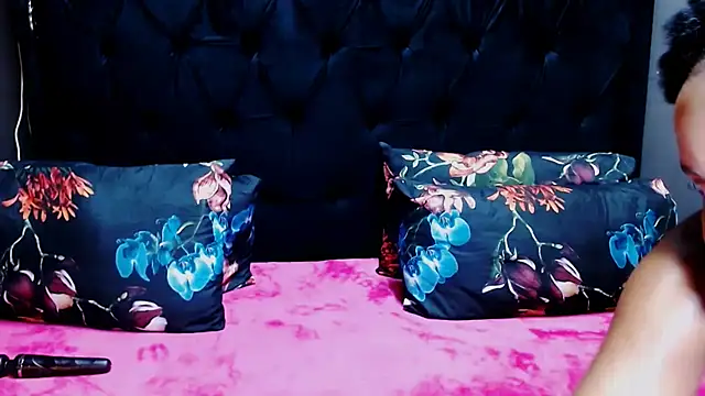 Snapshot of Ducheess chatting on March 8, 2025, 4:34 am Ducheess online show from March 8, 2025, 4:34 am