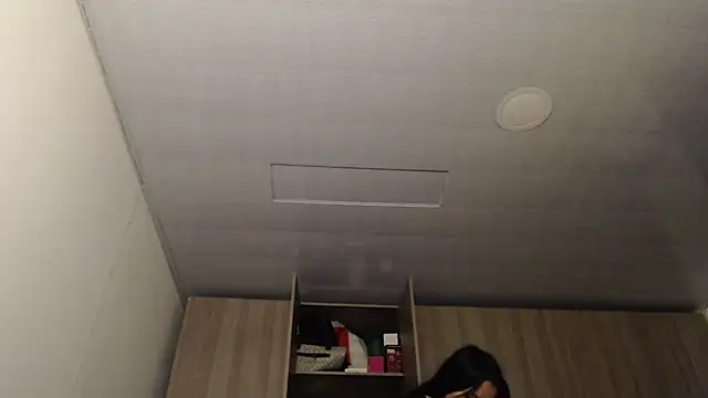 Selene93 online show from November 21, 2025, 8:29 pm