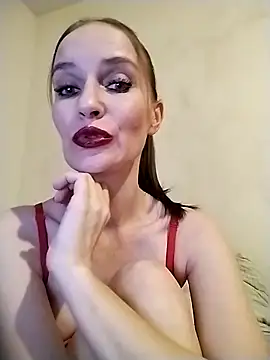 Snapshot of AimeeFair chatting on February 10, 2026, 6:45 pm AimeeFair online show from February 10, 2026, 6:45 pm