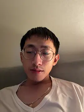 Snapshot of lewdAboyKawaii chatting on April 1, 2026, 6:38 pm lewdAboyKawaii online show from April 1, 2026, 6:38 pm