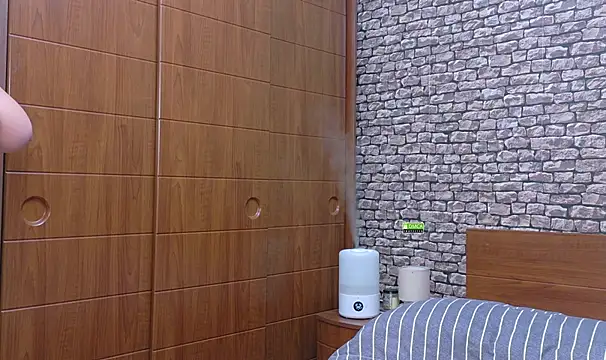 Snapshot of CuteBlondeMe chatting on October 30, 2025, 3:46 pm CuteBlondeMe online show from October 30, 2025, 3:46 pm