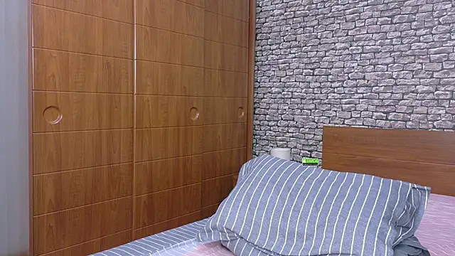 Snapshot of CuteBlondeMe chatting on November 2, 2025, 4:31 pm CuteBlondeMe online show from November 2, 2025, 4:31 pm