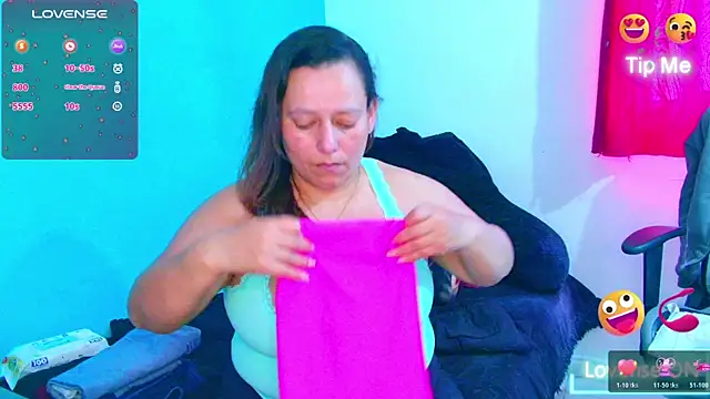 Snapshot of Diana_Lozano chatting on May 10, 2026, 1:16 pm Diana Lozano online show from May 10, 2026, 1:16 pm