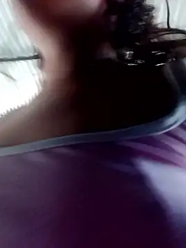 ValeriaSantos- online show from March 1, 2025, 7:04 pm