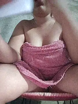 Snapshot of ValeriaSantos- chatting on May 26, 2026, 9:44 pm ValeriaSantos- online show from May 26, 2026, 9:44 pm