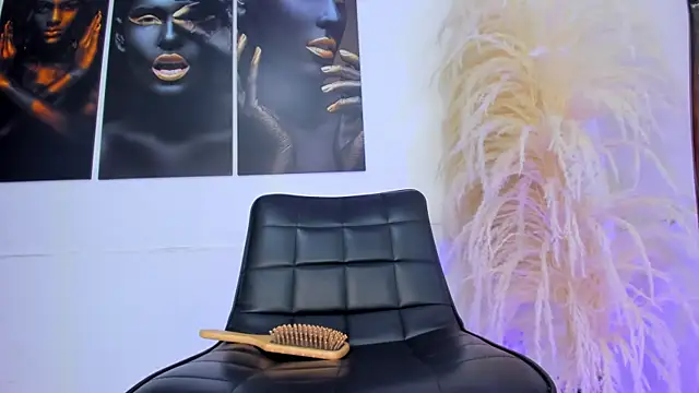 Snapshot of Sophia_Cameron chatting on February 22, 2025, 8:29 am Sophia Cameron online show from February 22, 2025, 8:29 am