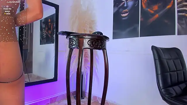 Snapshot of Sophia_Cameron chatting on March 2, 2025, 9:53 am Sophia Cameron online show from March 2, 2025, 9:53 am