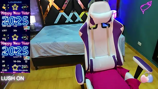 Linda4Petite online show from January 20, 2025, 6:10 pm