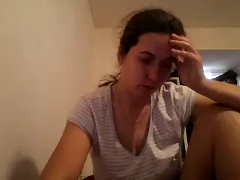 Snapshot of Tamilashaa chatting on January 6, 2025, 12:24 pm Tamilashaa online show from January 6, 2025, 12:24 pm