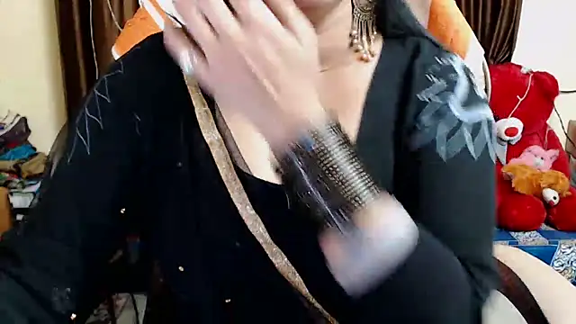 Snapshot of Naughty_Kashish chatting on December 14, 2024, 8:13 am Naughty Kashish online show from December 14, 2024, 8:13 am