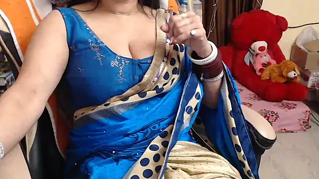 Snapshot of Naughty_Kashish chatting on January 17, 2025, 10:11 am Naughty Kashish online show from January 17, 2025, 10:11 am