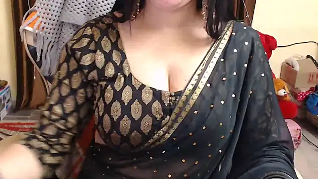 Snapshot of Naughty_Kashish chatting on February 1, 2025, 9:43 am Naughty Kashish online show from February 1, 2025, 9:43 am