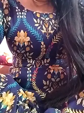 Snapshot of Naughty_Kashish chatting on March 22, 2025, 5:28 am Naughty Kashish online show from March 22, 2025, 5:28 am