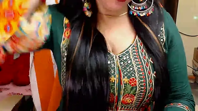 Snapshot of Naughty_Kashish chatting on September 18, 2025, 9:00 am Naughty Kashish online show from September 18, 2025, 9:00 am