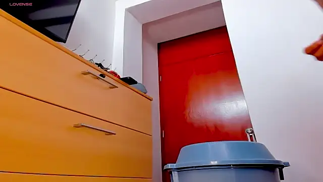 Snapshot of MikeMiller2 chatting on March 6, 2025, 2:08 pm MikeMiller2 online show from March 6, 2025, 2:08 pm