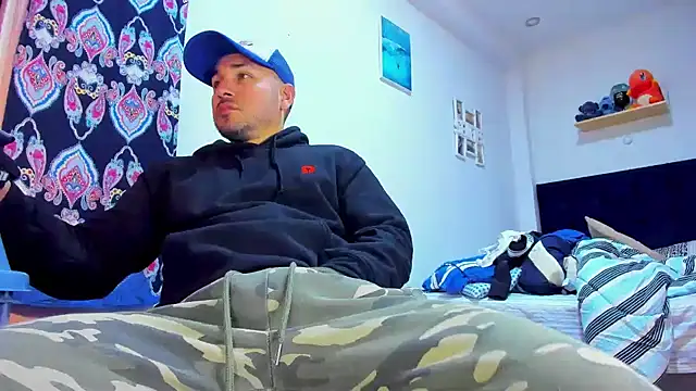 Snapshot of MikeMiller2 chatting on September 16, 2025, 6:03 am MikeMiller2 online show from September 16, 2025, 6:03 am