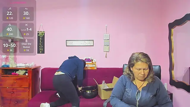 lesbiancuple online show from November 26, 2025, 12:55 am