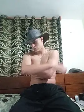 Snapshot of J_Rauw_ chatting on November 28, 2025, 12:13 am J Rauw online show from November 28, 2025, 12:13 am