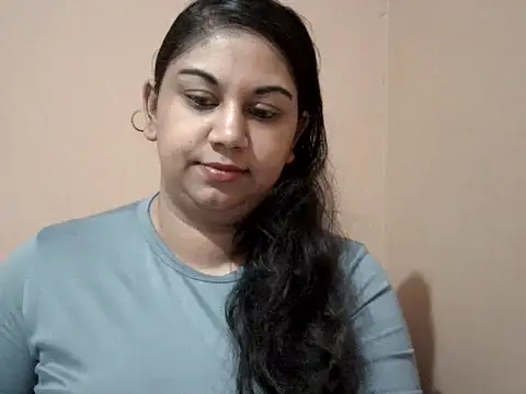 Snapshot of bellachow10 chatting on July 3, 2026, 10:10 am bellachow10 online show from July 3, 2026, 10:10 am