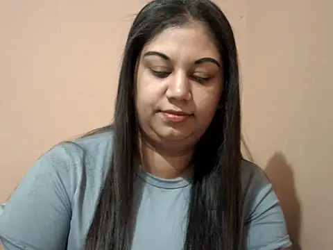 Snapshot of bellachow10 chatting on July 7, 2026, 10:08 am bellachow10 online show from July 7, 2026, 10:08 am