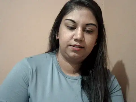 Snapshot of bellachow10 chatting on July 19, 2026, 6:22 pm bellachow10 online show from July 19, 2026, 6:22 pm
