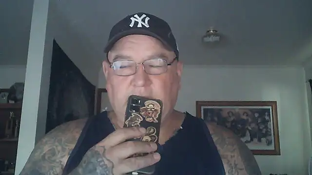 Snapshot of HOTANAL chatting on March 18, 2025, 1:00 am HOTANAL online show from March 18, 2025, 1:00 am