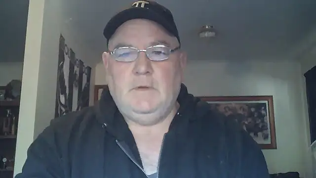 Snapshot of HOTANAL chatting on October 3, 2025, 10:18 pm HOTANAL online show from October 3, 2025, 10:18 pm