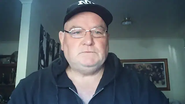 Snapshot of HOTANAL chatting on November 12, 2025, 10:09 pm HOTANAL online show from November 12, 2025, 10:09 pm