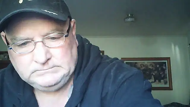 Snapshot of HOTANAL chatting on November 18, 2025, 10:03 pm HOTANAL online show from November 18, 2025, 10:03 pm