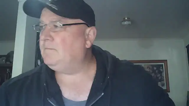 Snapshot of HOTANAL chatting on December 1, 2025, 10:15 pm HOTANAL online show from December 1, 2025, 10:15 pm