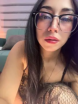 Snapshot of sophie_cute66 chatting on May 2, 2026, 5:56 am sophie cute66 online show from May 2, 2026, 5:56 am