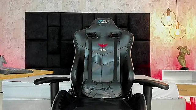 Snapshot of Joeysexx2 chatting on February 20, 2025, 7:45 am Joeysexx2 online show from February 20, 2025, 7:45 am