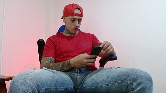 Snapshot of Joeysexx2 chatting on November 27, 2025, 4:47 am Joeysexx2 online show from November 27, 2025, 4:47 am