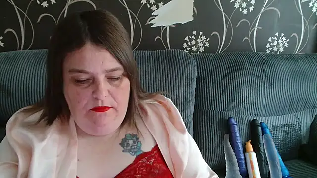 HouseWifeWhore Milf online show from September 23, 2025, 12:19 pm