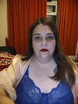 HouseWifeWhore Milf online show from July 28, 2026, 9:14 pm