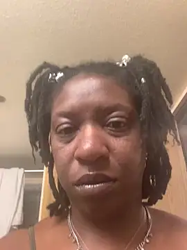 Snapshot of markquanna chatting on July 24, 2026, 3:32 pm markquanna online show from July 24, 2026, 3:32 pm