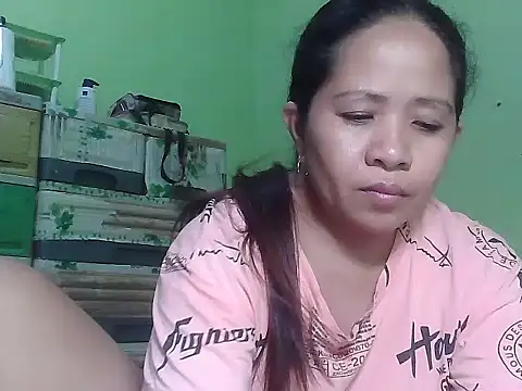 sweetlady pinay online show from April 17, 2026, 11:35 am