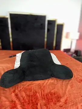 KarissaChantelle online show from January 1, 2025, 12:11 am