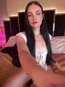 Snapshot of KarissaChantelle chatting on May 13, 2026, 4:04 pm KarissaChantelle online show from May 13, 2026, 4:04 pm