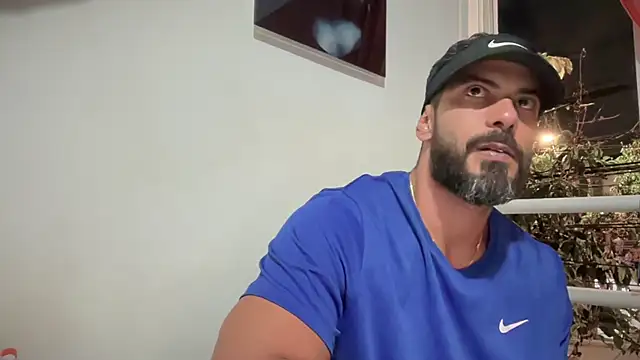 romeolovedark online show from November 11, 2025, 11:49 pm