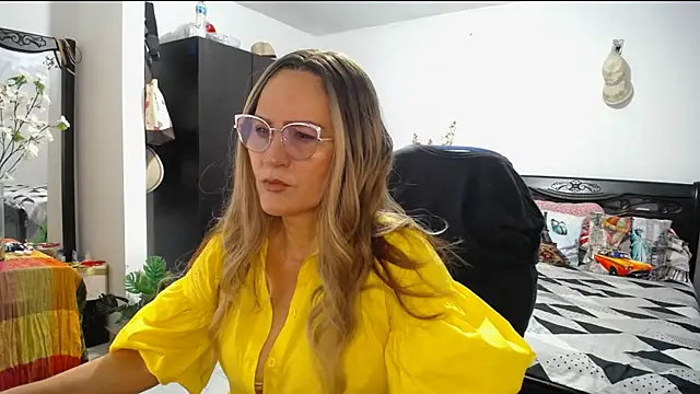 Xiimen online show from January 29, 2025, 4:30 pm